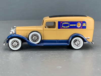1/43 O Scale Diecast Solido Cadbury's Cocoa 1931 Cadillac V16