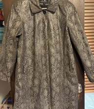 Fs Rainwear Collared Faux Snake Skin Coat Long Sleeve Womens Size S New No Tag