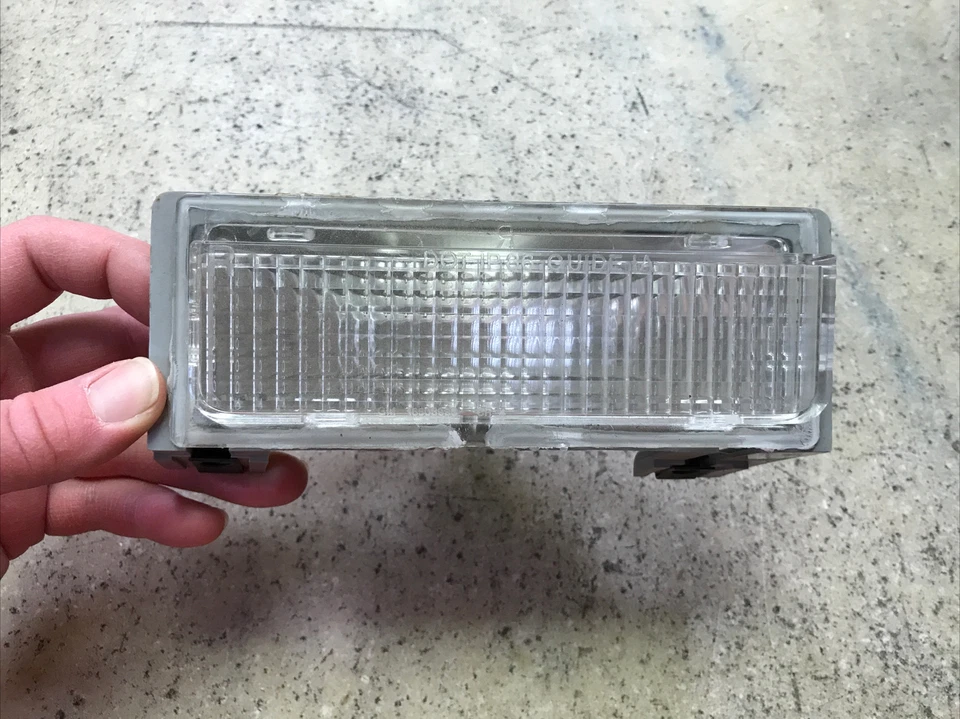 NOS 带盒雪佛兰停车灯镜头 1986 - 90 GM# 5974144 - 快速发货! — 第 2/4 张图片