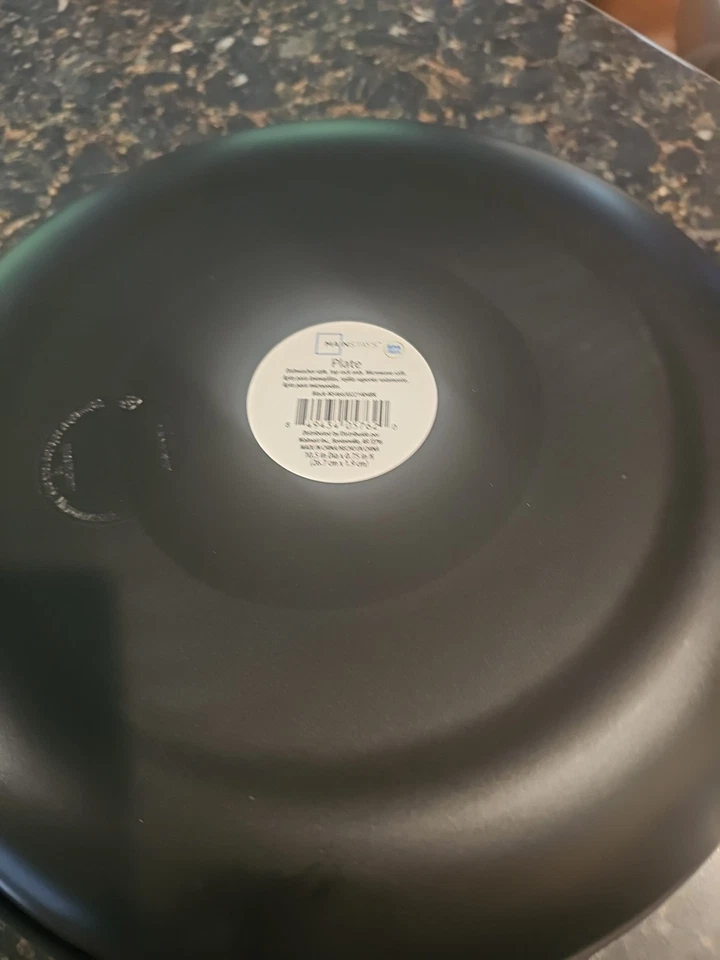 Set of 4 | MAINSTAYS 10.5 in Plastic Halloween Bats Etched Dinner Plate • Black - Image 2 of 3