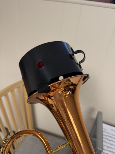 EZ Bucket Flugelhorn Bucket Mute - USED - great condition - Fits 6” Flugelhorn.