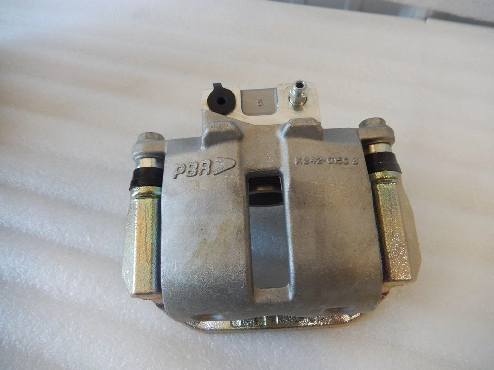 92147152 PINZA DE FRENO TRASERA PONTIAC GTO 2004 OEM NUEVA Foto 2 de 3