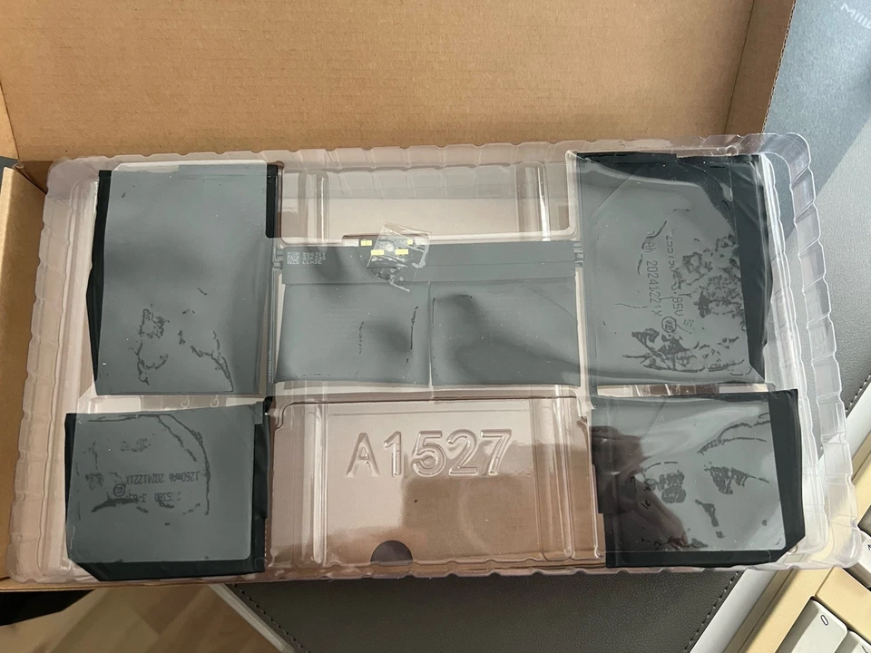 Original Akku A1527 aus einem Apple Macbook Retina 12" A1534 Mid 2017