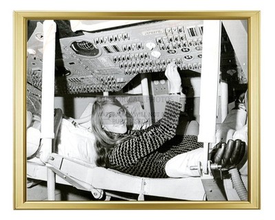 MARGARET HAMILTON APOLLO COMMAND MODULE NASA B&W 8X10 GOLD FRAMED PHOTO