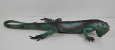 Vintage 1999 Large 26" Realistic Iguana Toy Figurine Lawn Ornament Lizard