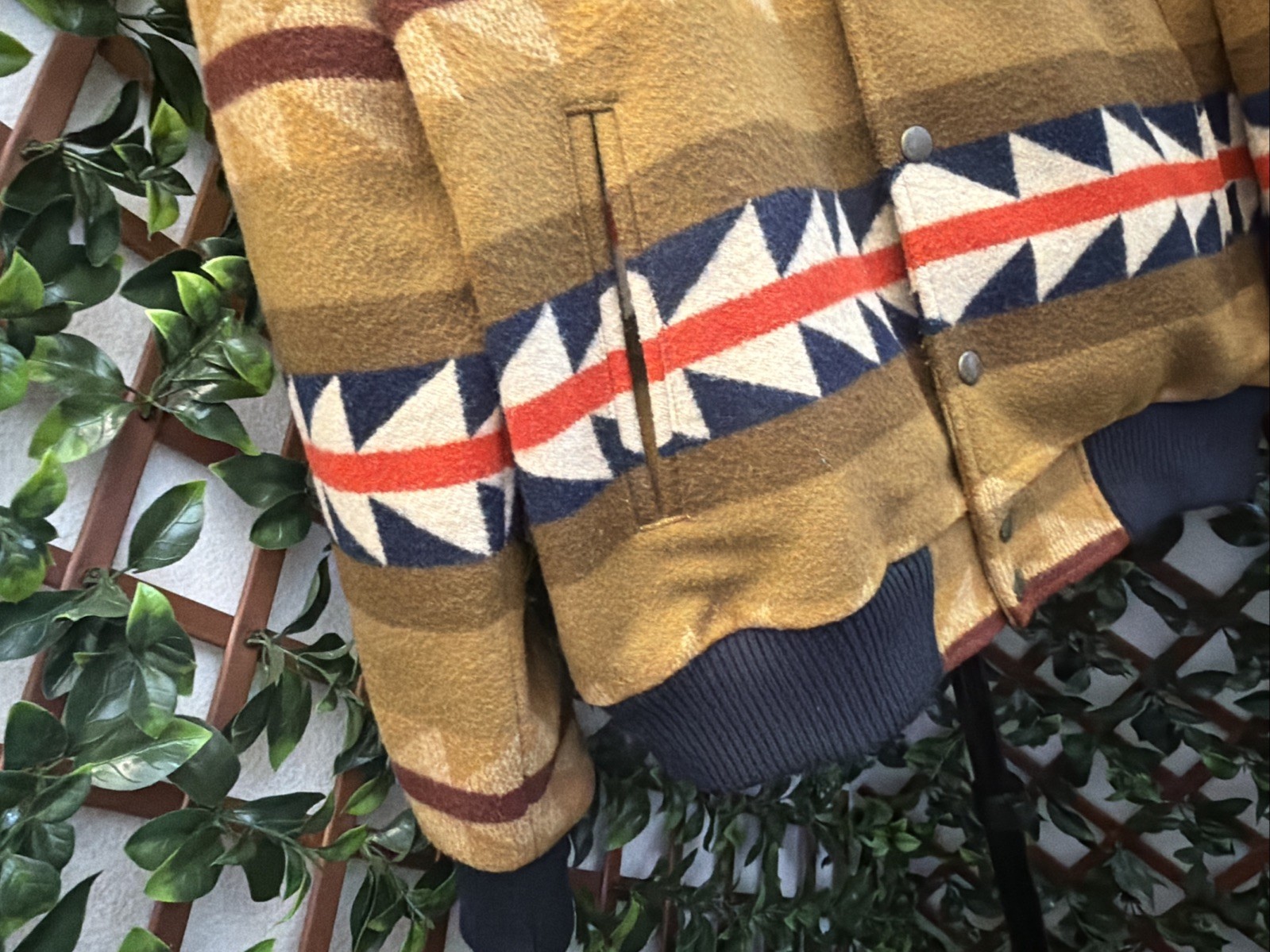 Pendleton Men's Gorge Snap-Front Wool Jacket Size… - image 4