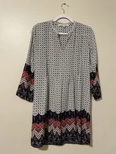 Collective Concepts Geometric V Neck Shift Dress 