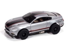 Auto World Xtraction SC410-1A 2015 Ford Mustang GT Silver  Black HO Scale Slo