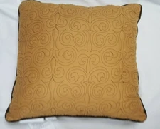 Hallmart Collectibles 14" X 14" Decorative Pillow T410642