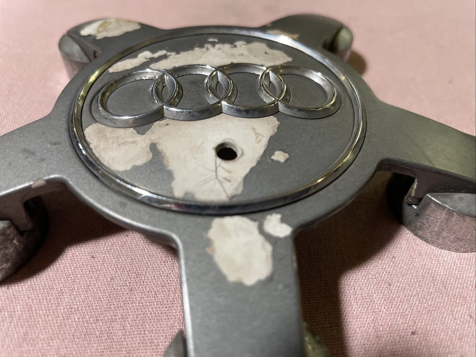 AUDI 8T A5 S5 RS5 2008-2016 A4 D3 A8 TAPACUBOS CENTRAL DE RUEDA FABRICANTE DE EQUIPOS ORIGINALES 4F0601165N Foto 2 de 4