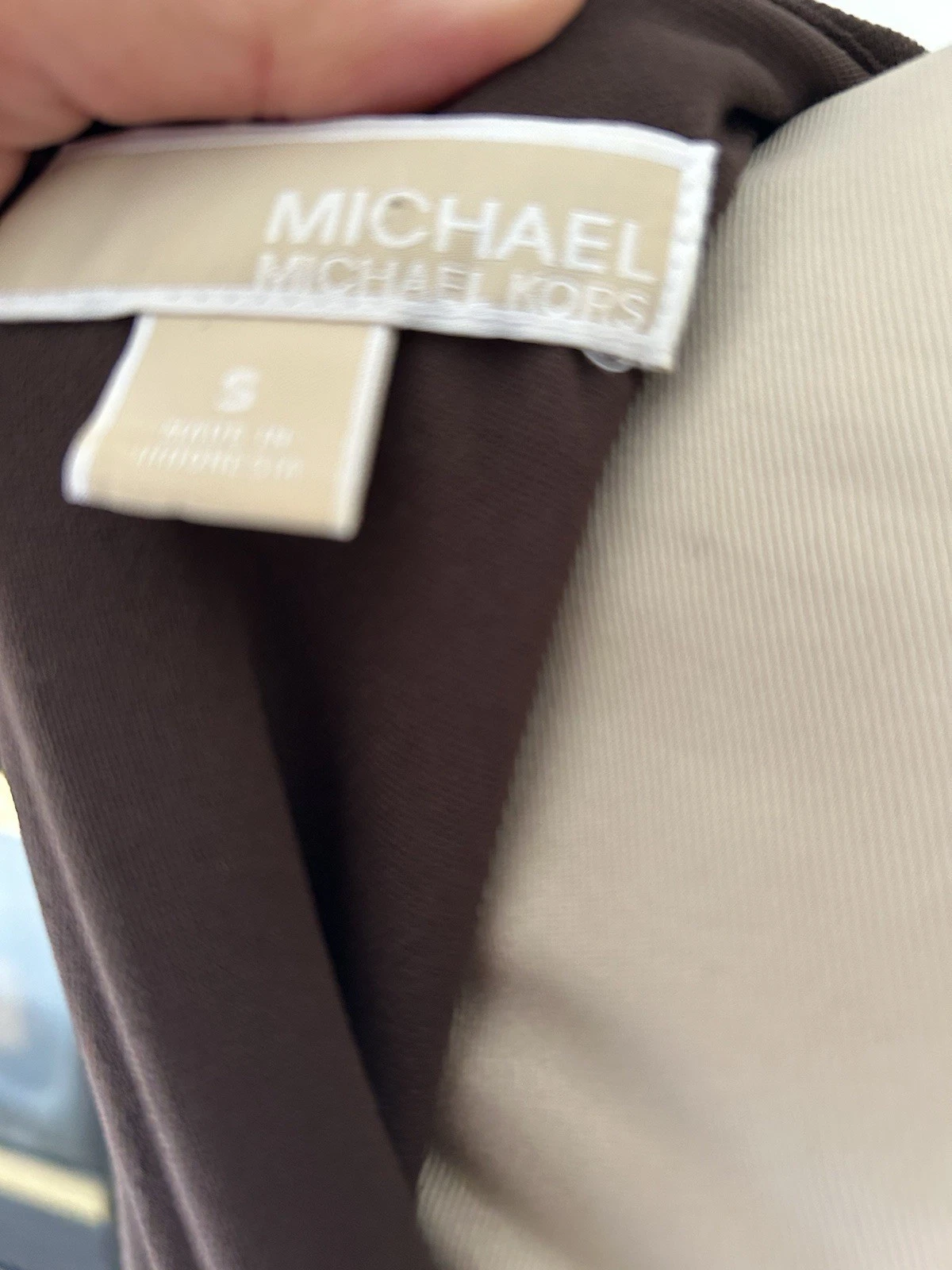 Abito Michael Kors marrone manica lunga con dettagli fibbia oro taglia S