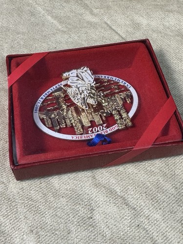 God Bless America 2002 Ornament - Remembrance Sept 11 2001 - Picture 8 of 10
