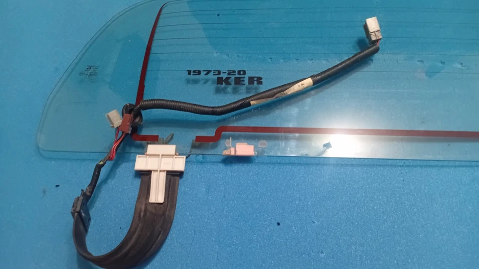 93-97 DelSol Rear Glass Back Window Windshield Defroster Used OEM - Image 3 of 4