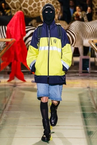 Vetements F/W19 Hi-Vis Anarchy Reflective Parka video thumbnail