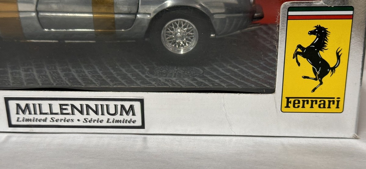Vintage 1:18 HOTWHEELS FERRARI MILLENNIUM 365/GTS4 CDF #6104 Hand