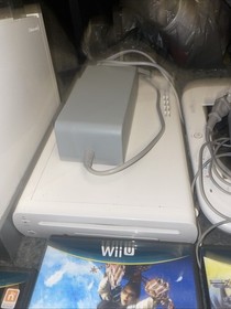 Japanese Wii+Wii U Consoles And 4 Games
