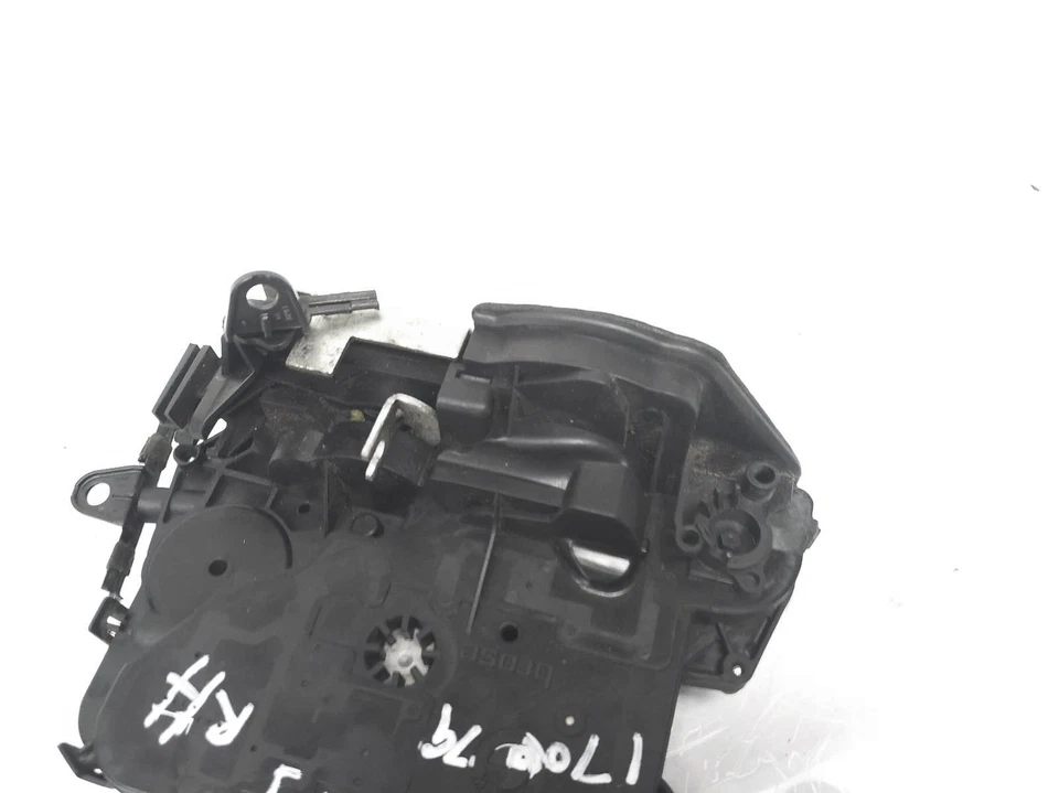 Atuador de trava de porta direita passageiro traseiro 2007-2015 Bmw 335I 51-22-7-202-148 - Imagem 3 de 4