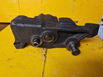 8N8635 CATERPILLAR Pump W Body. Part # Used 2 Available. Free Shipping. 