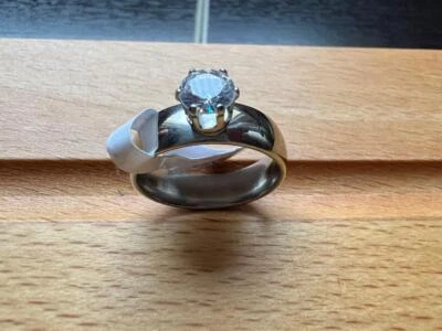 Damen Ringe, Edelstahl mit Strasssteinen, Partner-/Hochzeitsringe, NEU, Auswahl - Bild 1 von 4