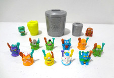 Moose Toys The Trash Pack 2 Cans, 1 Toilet 12 Figures Loose