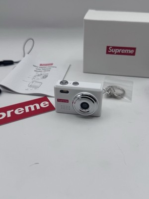 Supreme Digital Camera Keychain ホワイト Supreme Digital Camera Keychain White | eBay