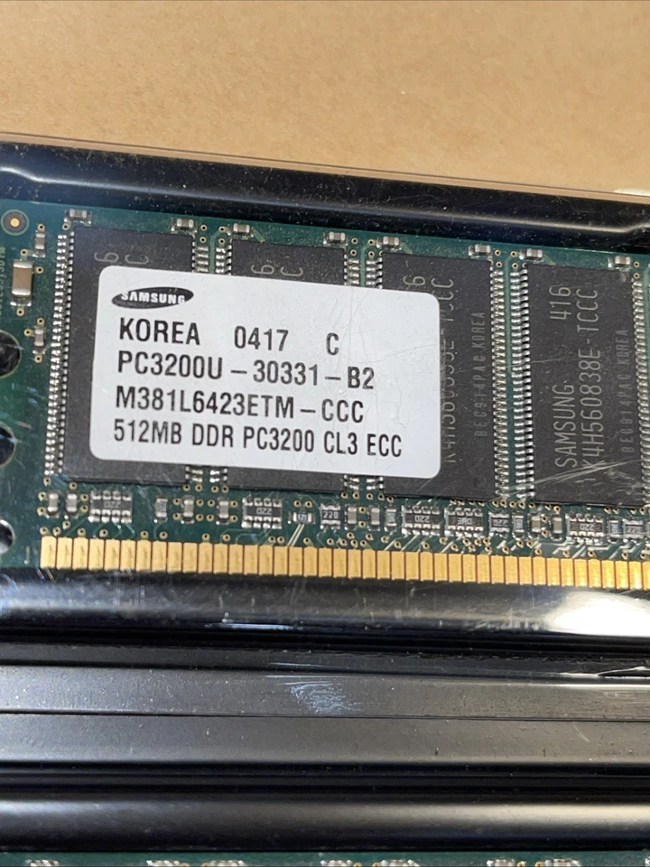 LOTE DE (4) 512MB - M381L6423ETM CCC DDR PC3200 CL3 PC3200U-30331-B2 Samsung (4x) Foto 3 de 4