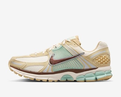 Nike Air Zoom Vomero 5 SE Team Gold Seafoam Reflective Shoes Size 9.5 IB2987-700