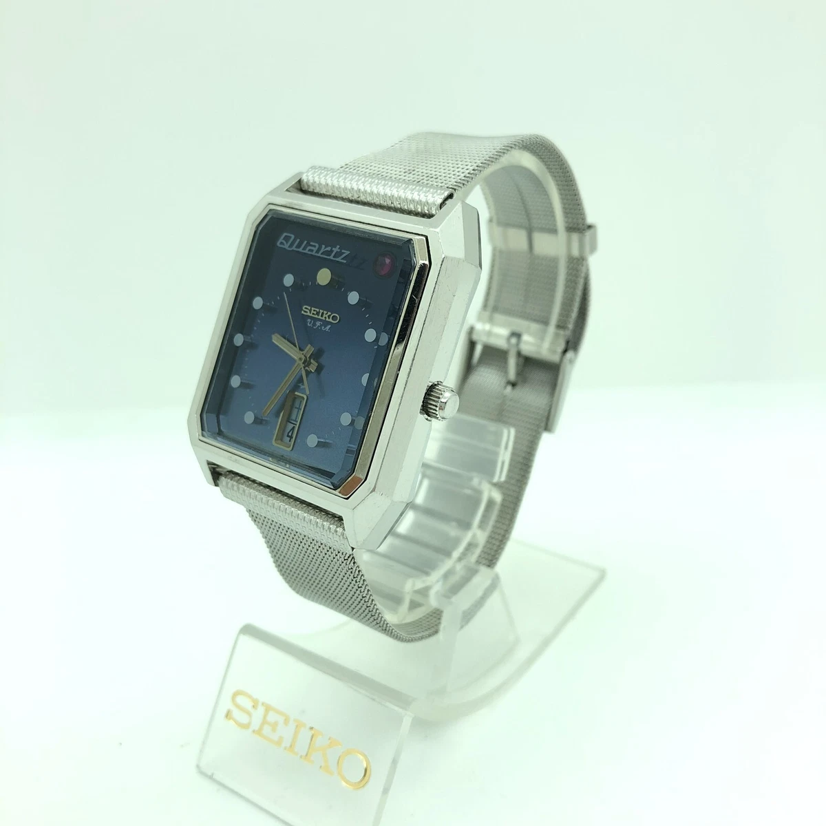 w1550] SEIKO Vintage Quartz V.F.A. 3923-502A New battery LED is
