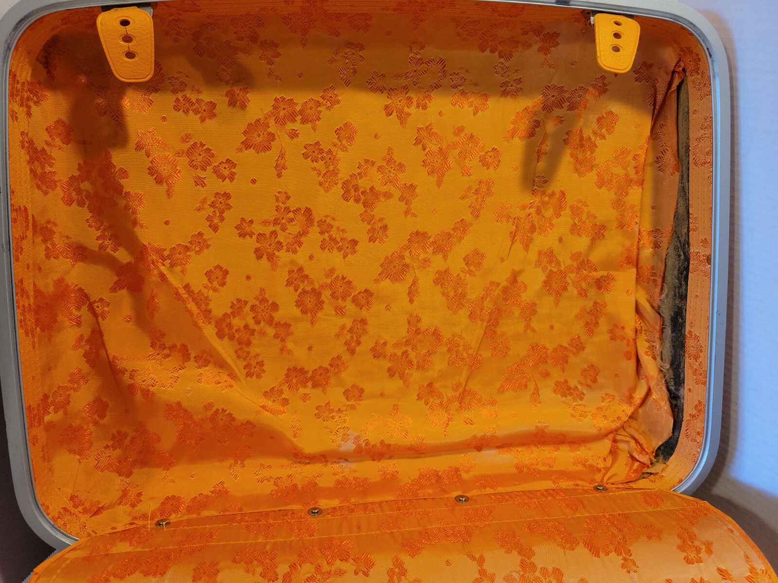 Samsonite Sherbrooke Hard Case Luggage 21" x 15" ORANGE Suitcase RARE Vintage