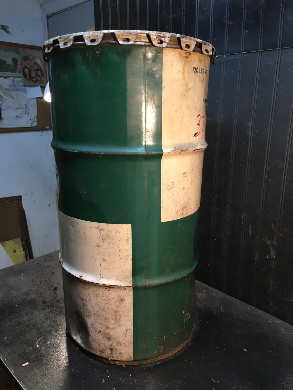 Vintage 60s Texaco Oil 16 Gallon Drum Barrel w/Lid Gas Oil Grease Trash