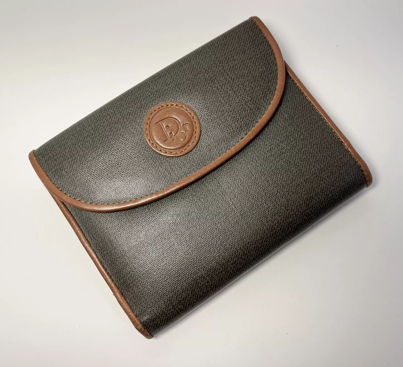 Portefeuille vintage CHRISTIAN DIOR cuir vert et marron logo DIOR Corée