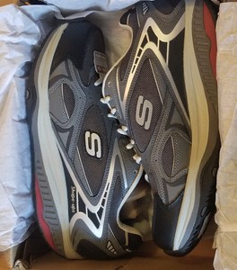 skechers shape ups men's wide width