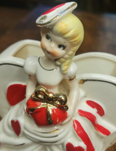 1950s NIDCO Valentine's Day Girl With Hearts Planter Excellent Condition! - Picture 2 of 16