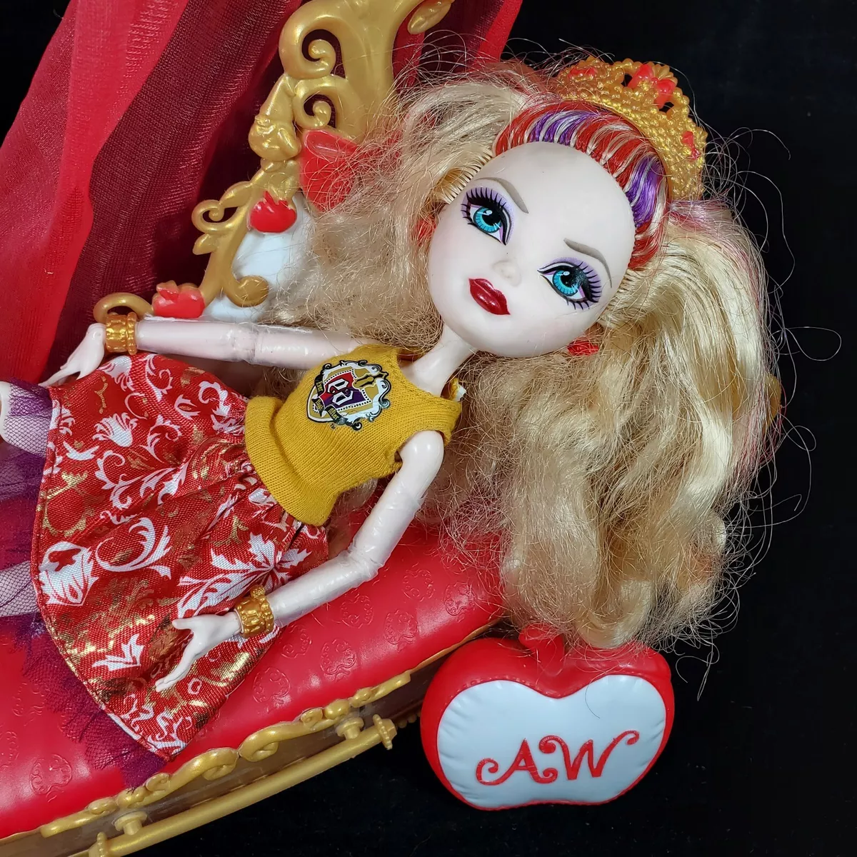 Ever After High School Spirit Apple White 