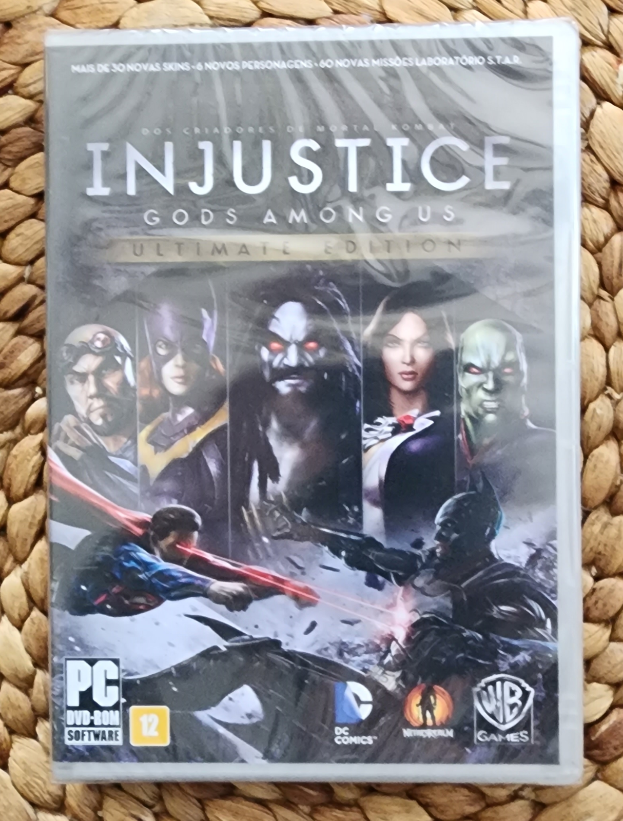 Injustice: Gods Among Us Ultimate Edition, Item, Box, and Manual