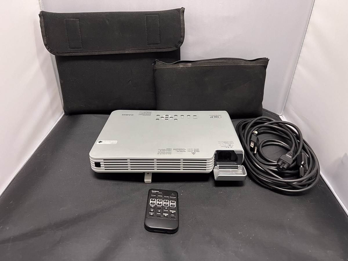 DLPプロジェクター 本体 リモコン付き CASIO XJ-SC215 シルバー カシオ