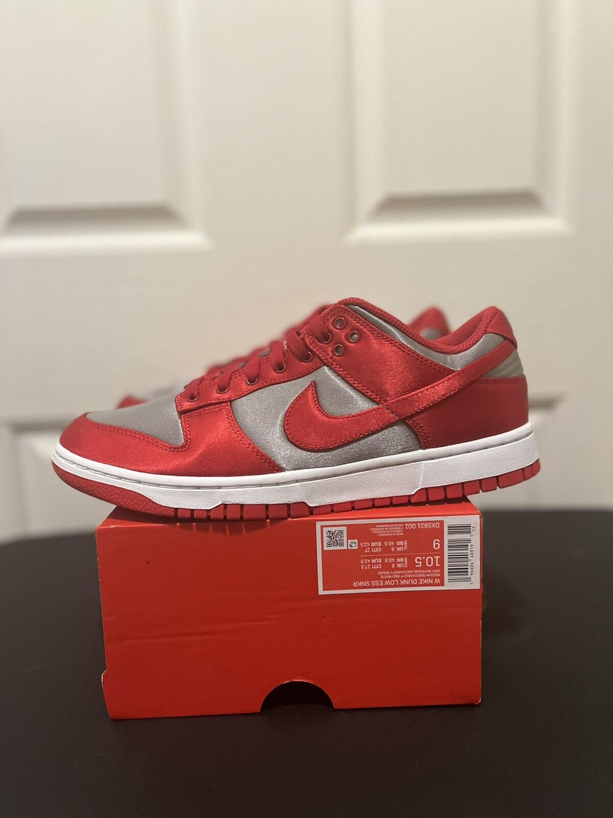 Nike Dunk Low Satin UNLV Size 10.5W/9M DX5931-001 No Box Lid