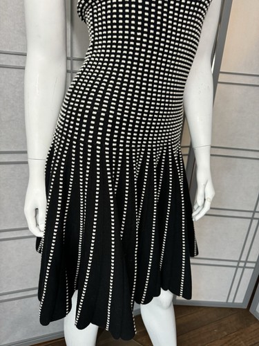 Victoria Secret Black & White Dress Sleeveless Sweater Dress Slimming Small - Picture 6 of 8