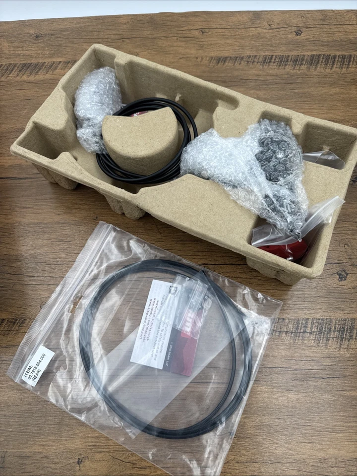 SRAM Apex Hydraulic Road Post Mount Disc Brake and Right DoubleTap 11 Speed - Image 2 of 4