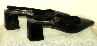 Versace La Medusa Slingpumps mit Medusa-Logo in Gold aus Lackleder Gr. 40