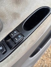 2004 Kia Carnival Electric Window Main Front Switch RH #B912