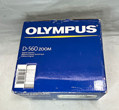 Olympus CAMEDIA D-560 ZOOM 3.2MP 3x Compact Camera Silver USB AA w/ Box