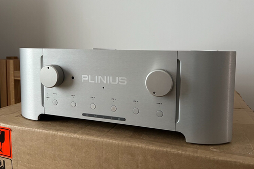Plinius Reference M10 pre amplifier - Hi-End
