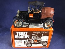 E3-82 ERTL 1:25 SCALE DIE CAST BANK - 1918 RUNABOUT -TRUST WORTHY HARDWARE STORE