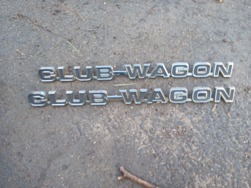 Ford Club Wagon 1975 emblemas Foto 4 de 4