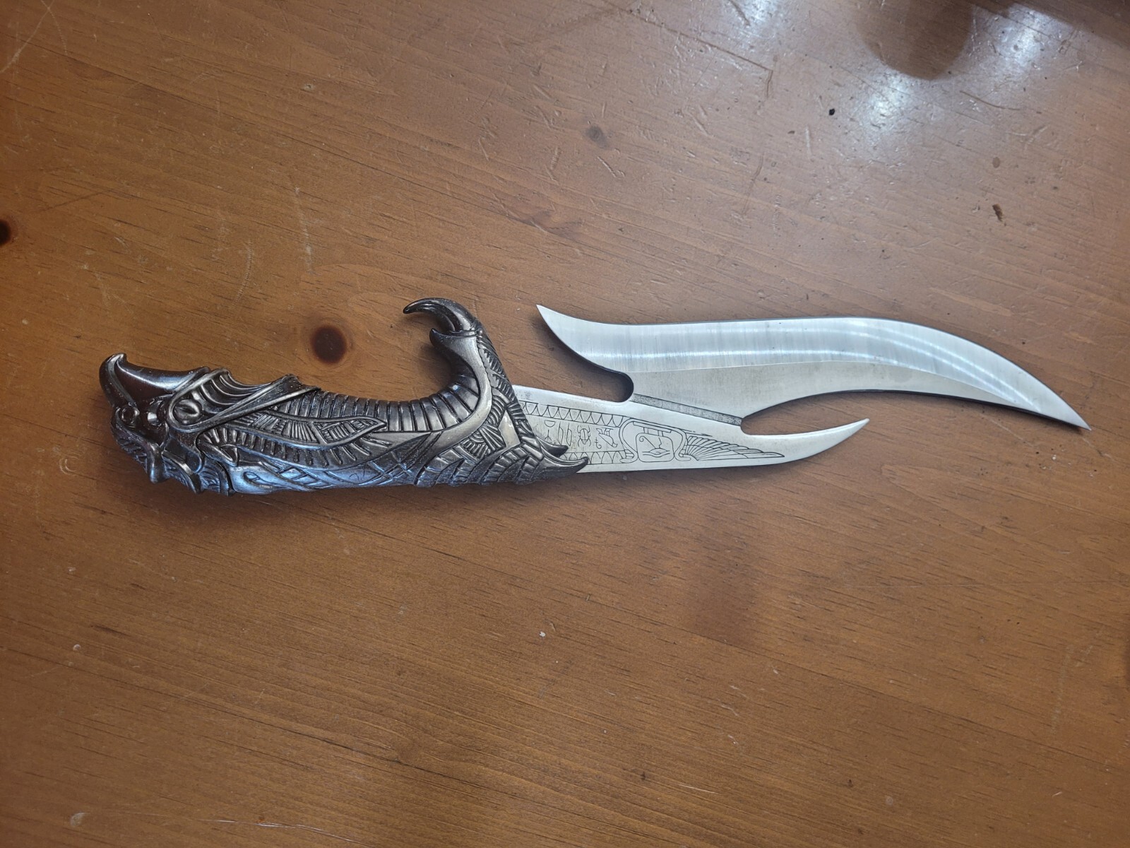 United Cutlery Egyptian Falcon Knife Antique Silver Plated Handle Design-image