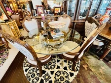 AICO by Michael Amini Torino 5PC round dining set