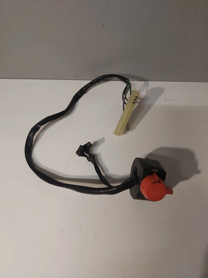 Commodo Coupe Circuit Droit - HONDA 125 MTX - Photo 1/2