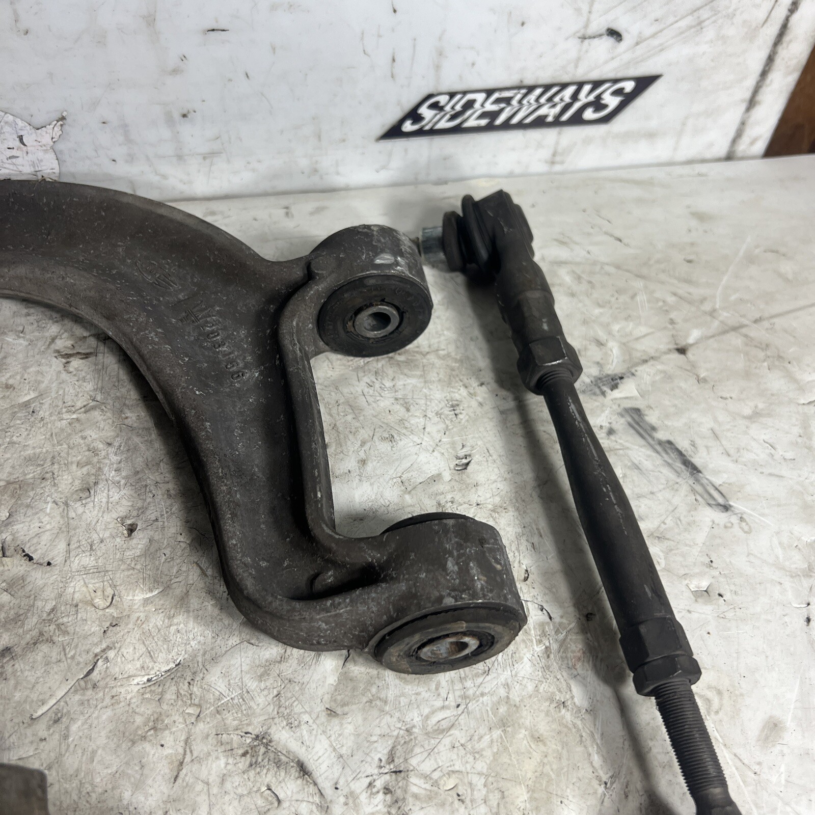 03-08 Maserati Quattroporte Right Rear Control Arm Set M139 Upper Lower Toe
