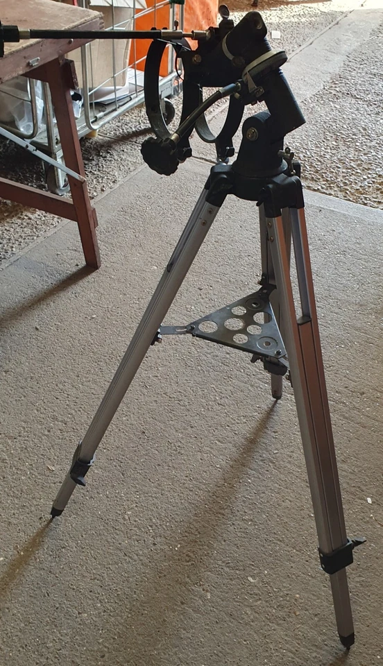 Tasco Luminova 40-114675 D=114mm F=900mm Inc Tripod. - Image 4 of 4